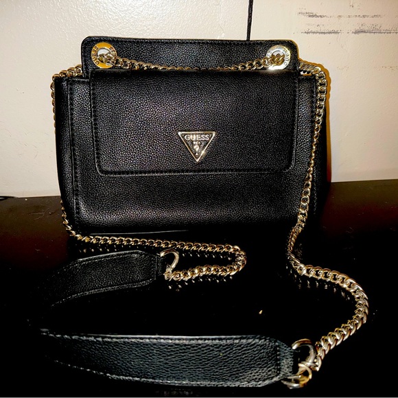 Guess crossbody bag - Picture 1 of 5